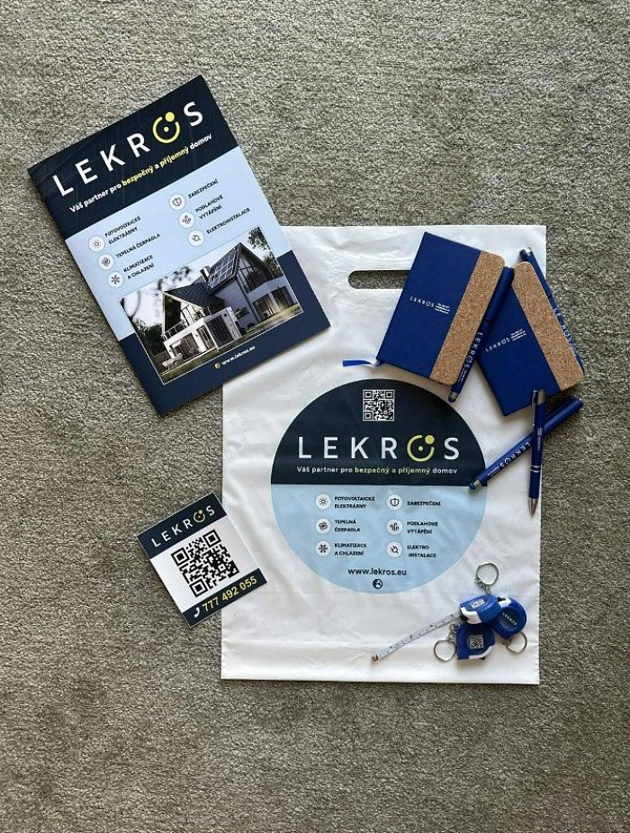 Grafický návrh letáček a taška